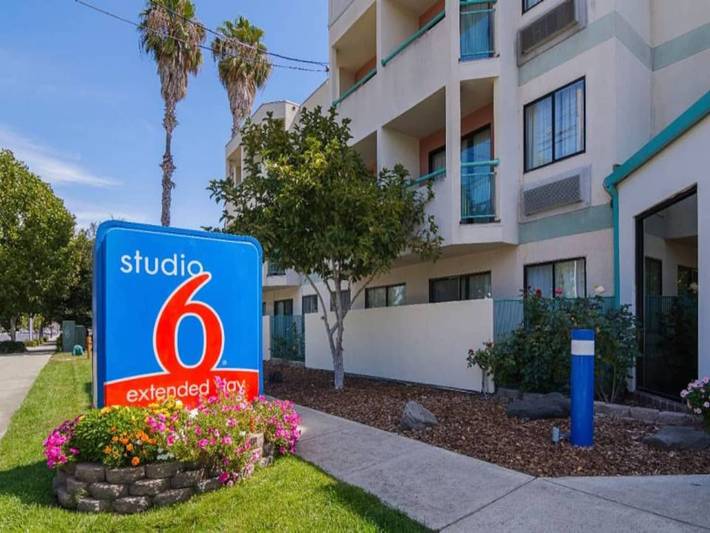 Ganze Wohnung, 1 Queensize-Bett | Mob Acc Ri Shwr Nsmk Micfridg in Concord (CA), Contra Costa County