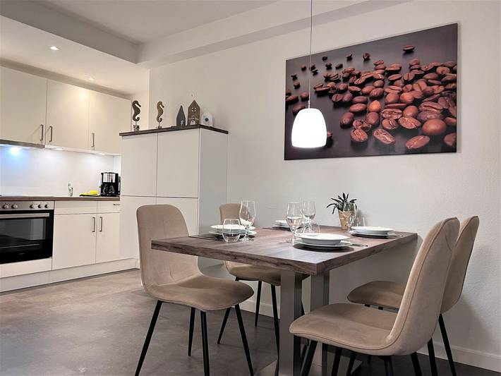 Ganze Wohnung, Apartmenthaus am Nordseestrand Whg. 3, An der Rennweide 1B, 75qm in Nordseebad Dangast, Varel