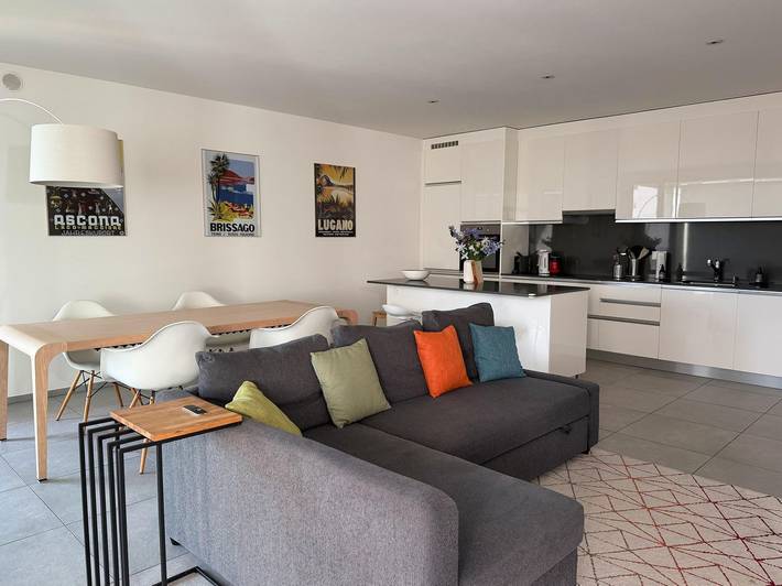 Entire apartment, Modern holiday apartment with balcony and mountain views in Solduno in Locarno, Ticino Alps and Verbano