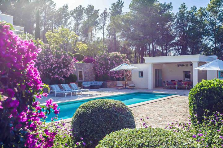 Casa rural para 8 personas, con jardín en San Miguel de Balansat