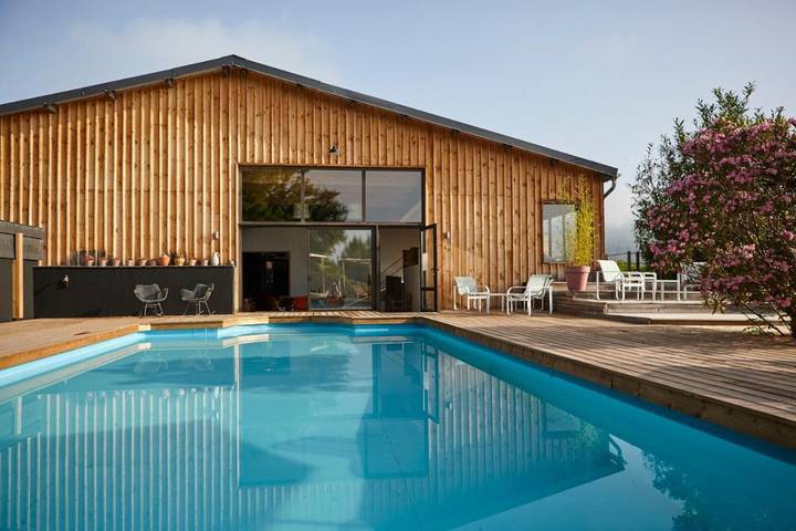 Chambre d’hôte pour 2 personnes, avec jardin et piscine ainsi que vue et sauna
