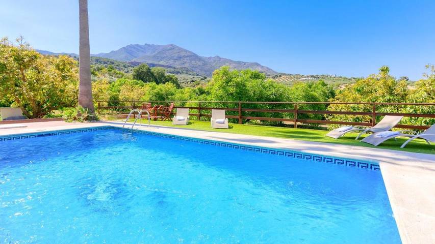 Casa rural para 8 personas, con piscina además de jardín y terraza en Alozaina - 3