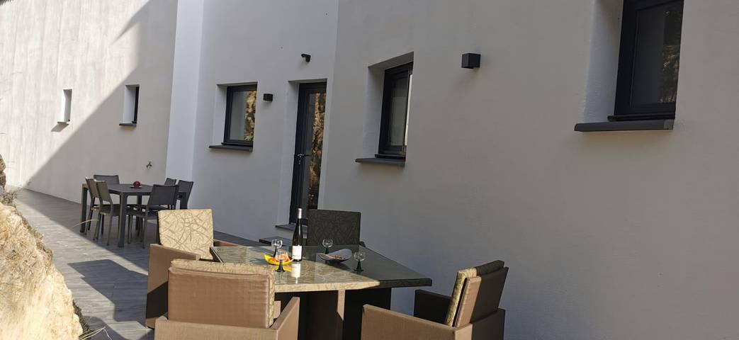 Gîte pour 8 personnes, avec jardin et piscine à Arles-sur-Tech - 3