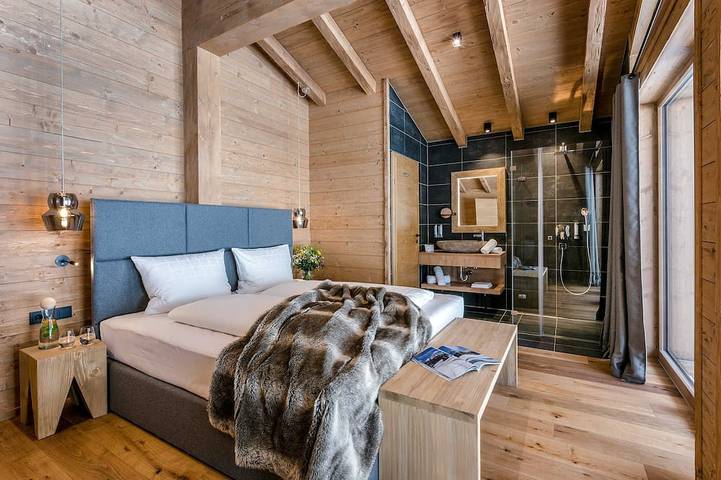 Chalet für 4 Personen, mit Garten und Balkon sowie Pool - 1