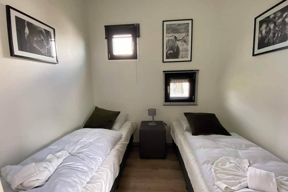 Chalet with 2 bedrooms and a terrace in Kampen, Lake Veluwe