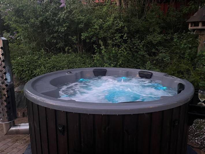 Großzügiges, neu renoviertes Ferienhaus nahe Ebeltoft mit Wildnisbad und Pool im Gewächshaus in Ebeltoft (Stadt), Ebeltoft