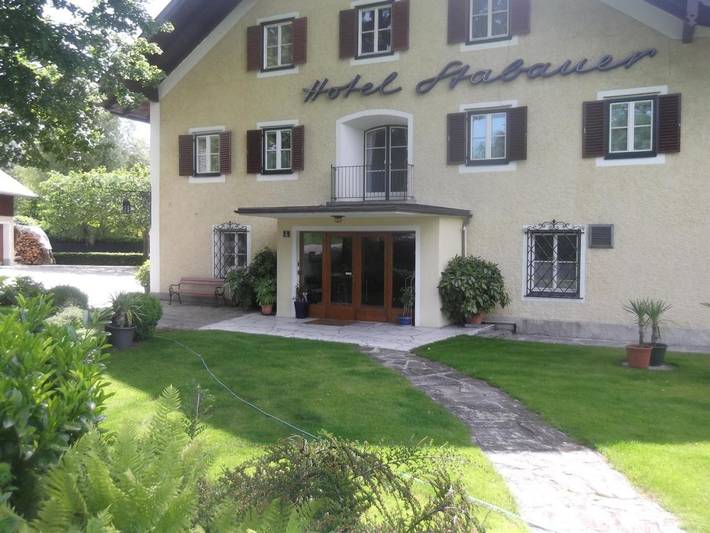 Hôtel pour 2 personnes, avec vue et balcon ainsi que vue sur le lac et jardin