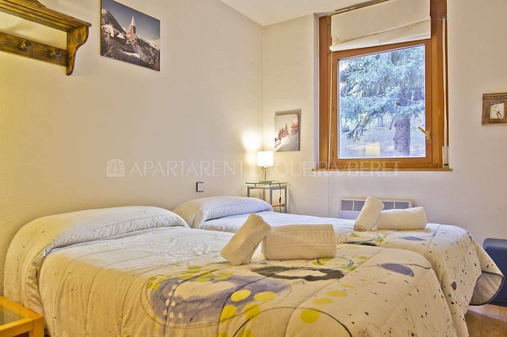 Entire apartment, Rabadà - Edif. Saumet in Baqueira, Naut Aran