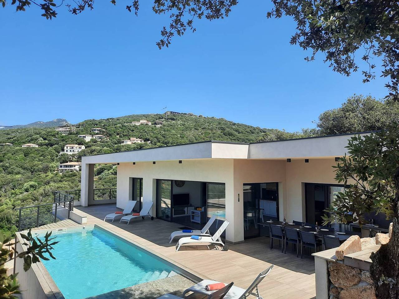 Appartamento intero, Villa Cupabia , vue mer et piscine chauffée in Viggianello (Francia), Sartène e dintorni