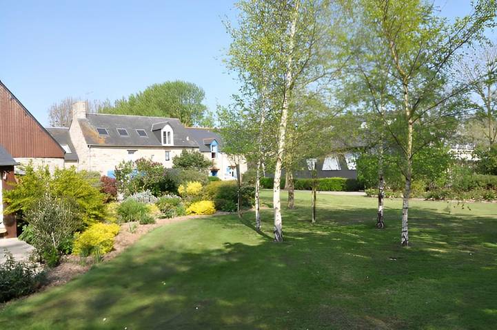 Gîte pour 12 personnes, avec jardin et terrasse à Mont-Dol - 2