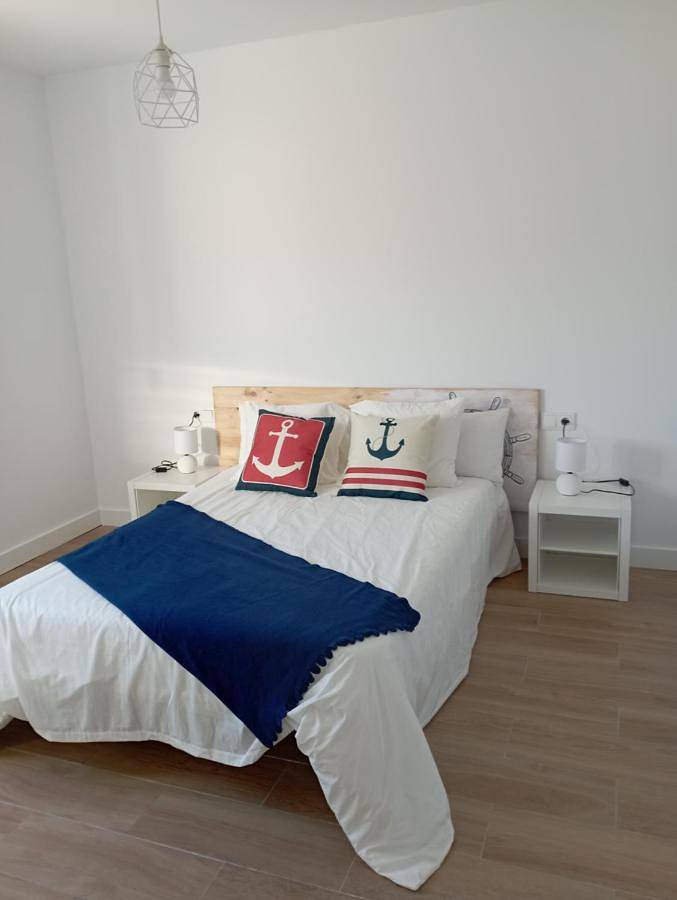 Ferienwohnung für 5 Personen, mit Ausblick und Pool sowie Garten - 1