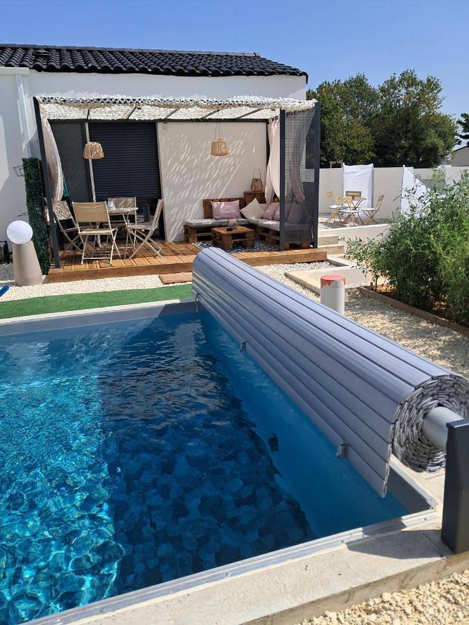 Appartement de vacances pour 3 personnes, avec jardin et piscine, animaux acceptés - 1