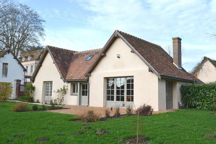 Location de vacances pour 5 personnes, avec vue et terrasse à Barjouville