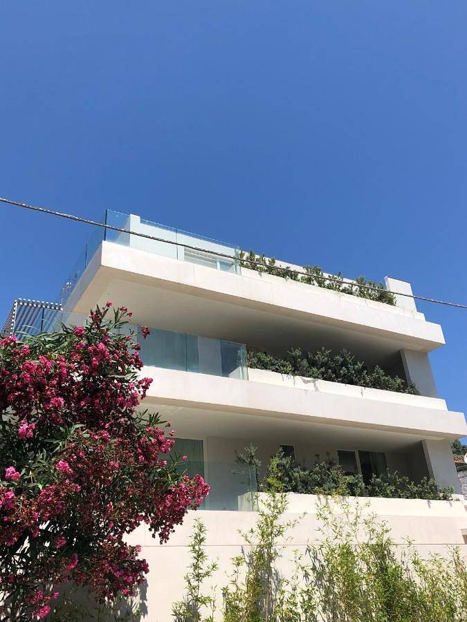 Appartamento per 6 persone, con Balcone e Terrazza nonché Piscina e Panorama a Mazzeo