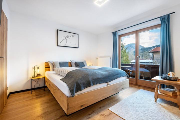 Ganze Wohnung, Apartment 'Fewo Am Steinbach - Lofer' mit Bergblick, Balkon und Wlan in Reit im Winkl, Bayerische Alpen