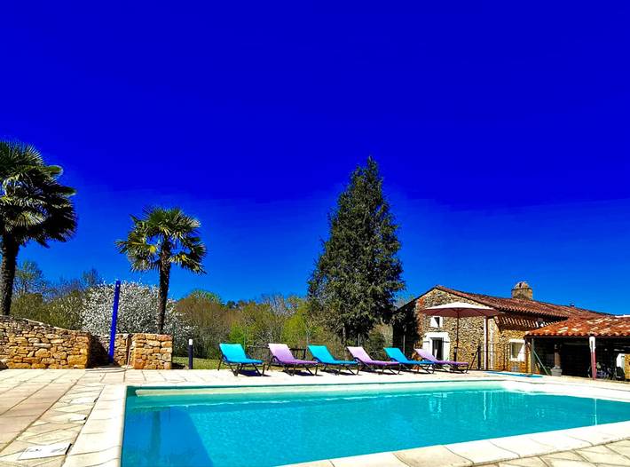 Gîte pour 8 personnes, avec sauna et piscine ainsi que terrasse et jardin à Saint-Cernin-de-l'Herm - 3