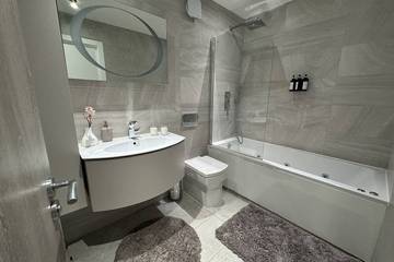 Bed And Breakfast for 2 People in Tower Hamlets, London, Photo 3