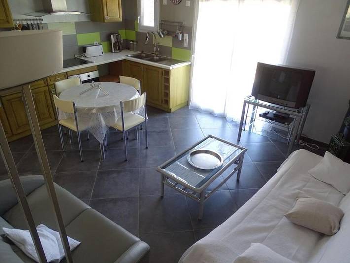 Location de vacances pour 4 personnes, avec terrasse ainsi que jardin et vue, adapté aux familles à Saint-Rome-de-Tarn - 4