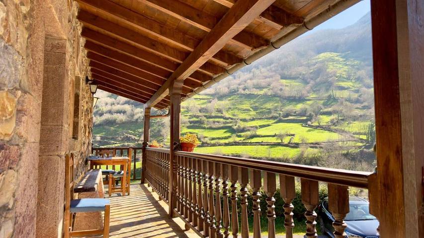 Casa de huéspuedes para 4 personas, con vistas, Se admiten mascotas en Parque Natural de Somiedo - 2