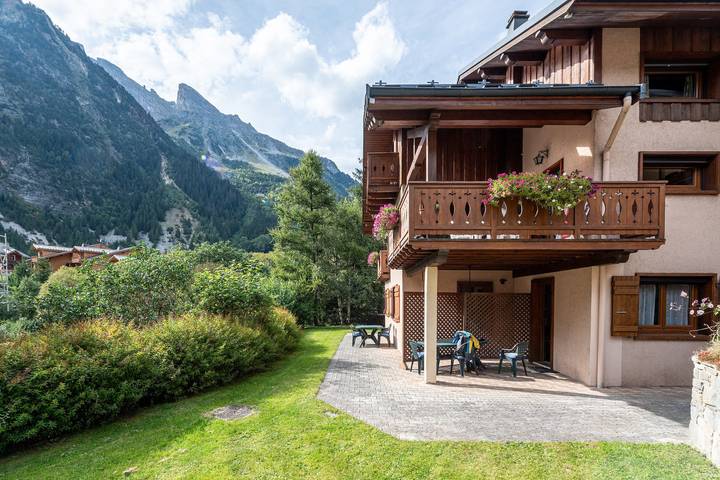 Appartement entier, Appartement 'La Bévéria 4' avec terrasse privée et jardin partagé in Pralognan-la-Vanoise, Massif de la Vanoise