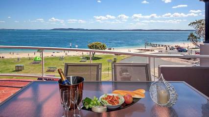 Holiday Apartment for 6 People in Nelson Bay, Hunter Valley, Photo 1