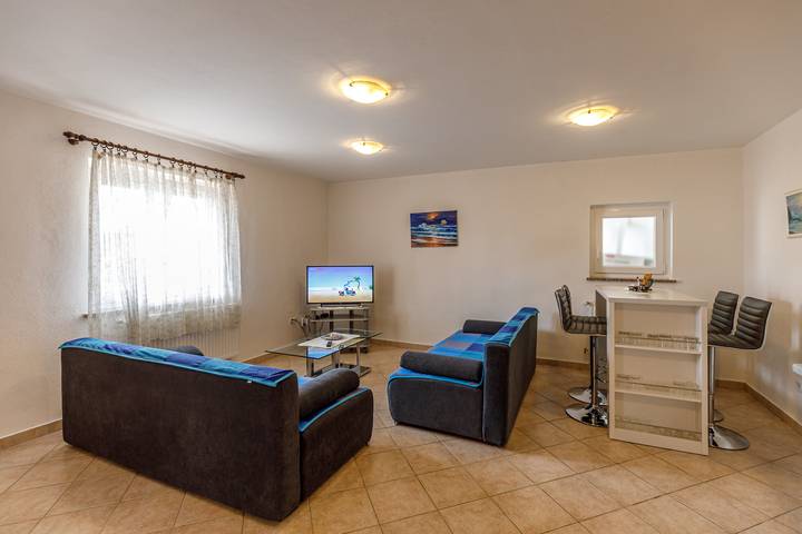 Ferienhaus für 8 Personen, mit Garten und Balkon in Kosinozici - 4