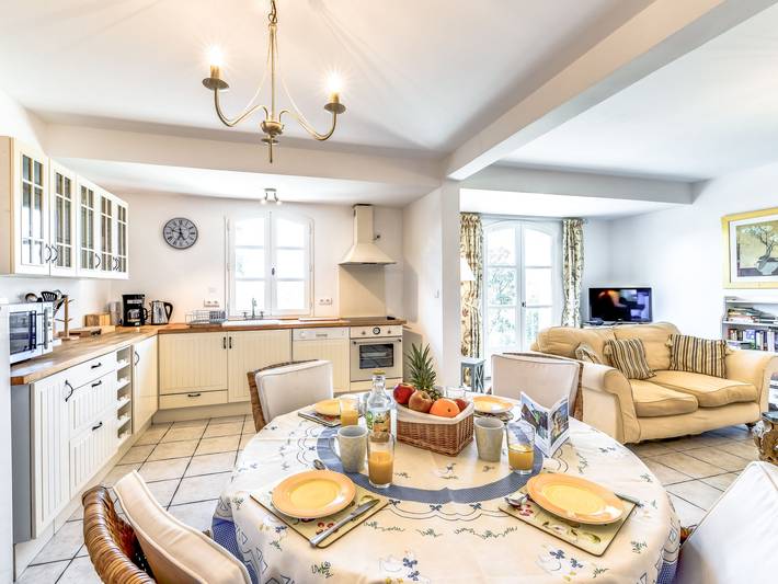 Vacation rental for 4 people, with Balcony and Terrace as well as View in Grimaud