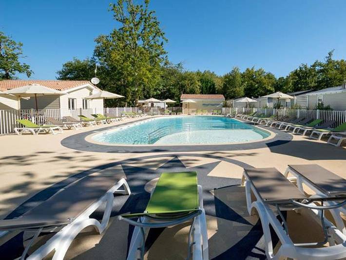 Holiday letting for 6 people, with Terrace and Garden as well as Children pool in Royan