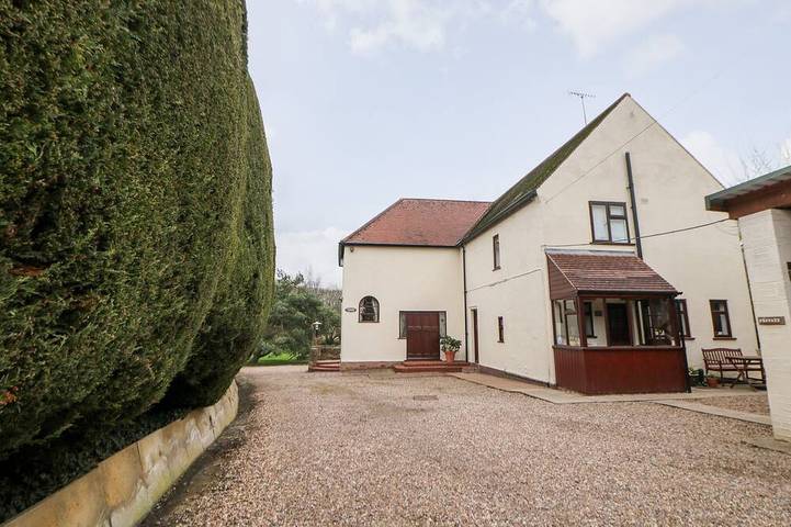 Cottage for 6 people, with yard - 1