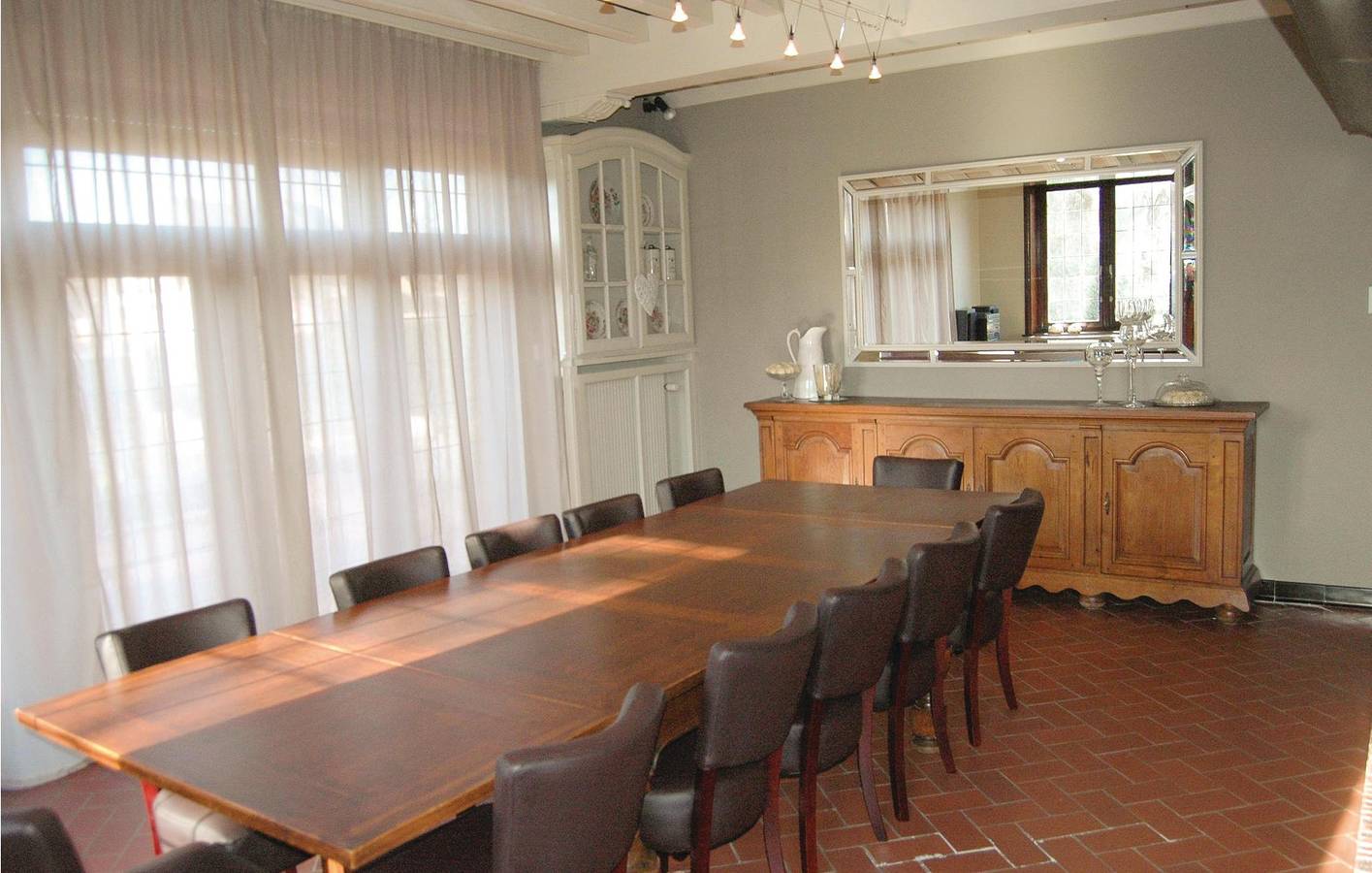 Casa de vacaciones para 13 personas con jacuzzi in Poperinge, Provincia de Flandes Occidental