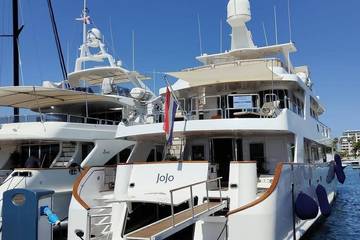 Péniche pour 40 personnes dans les Alpes maritimes