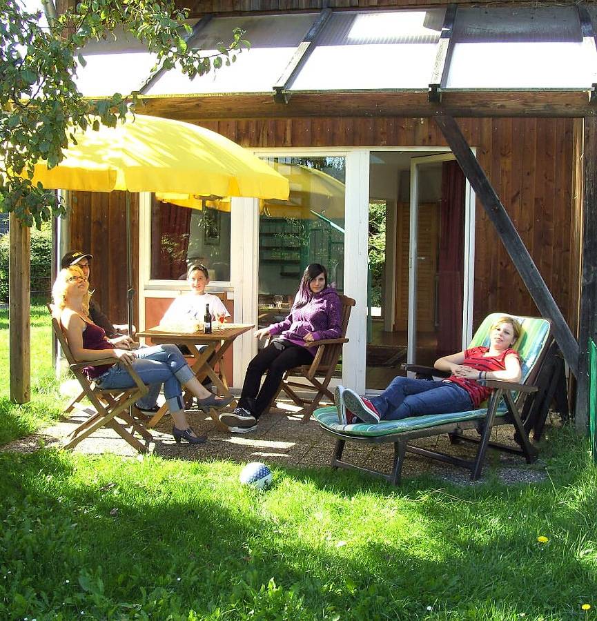 Ganze Wohnung, Ferienhäuser Schlossberg - Ferienhaus Standard mit Kaminofen und Terrasse in Zandt, Ostbayern