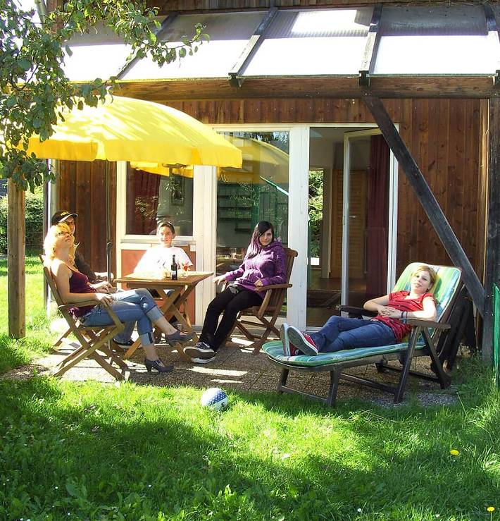 Ganze Wohnung, Ferienhäuser Schlossberg - Ferienhaus Standard mit Kaminofen und Terrasse in Zandt, Ostbayern
