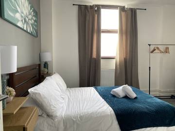 Holiday Letting for 6 People in Swansea, Swansea region, Photo 3