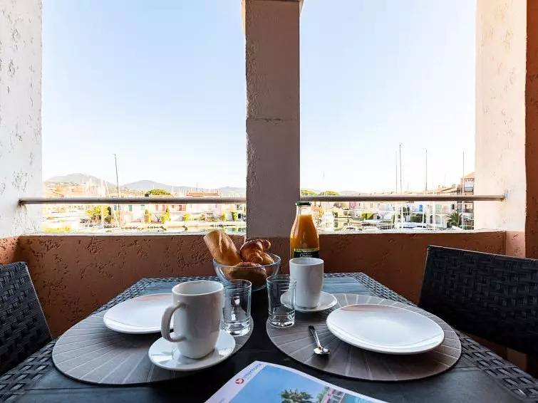 Cały apartament, 2 pokoje 4 osoby in Port Grimaud, Grimaud