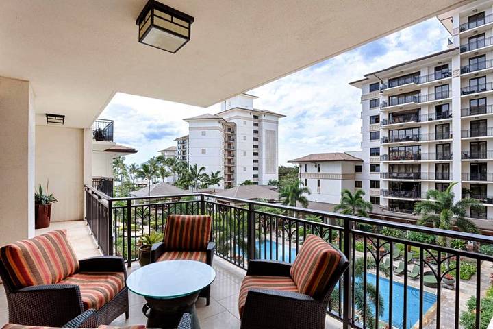 Villa pour 6 personnes, avec piscine et jacuzzi ainsi que jardin et sauna dans Hawai