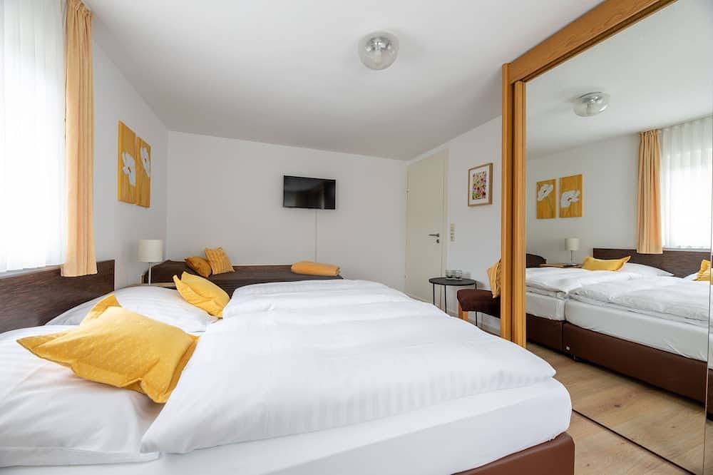 Ferienhaus in Ortsrandlage mit Aussensauna und beleuchteter Glasüberdachung in Eslohe, Hochsauerlandkreis