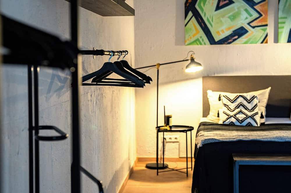 Entire apartment, Design Loft - 200 square meters - home cinema - parking lot - 6 persons in Wiesbaden, Rheingau