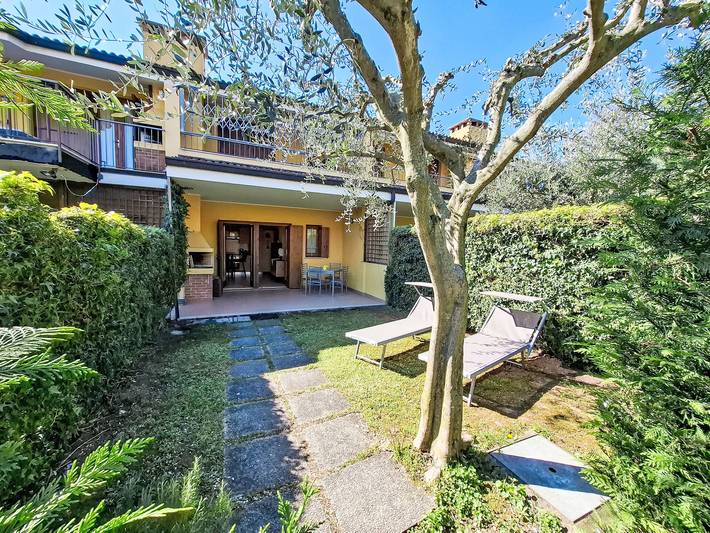 Ferienwohnung für 5 Personen, mit Garten und Terrasse in Colà