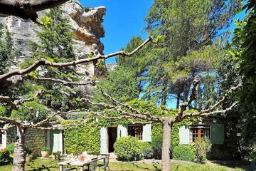 Gîte pour 3 personnes, avec terrasse, animaux acceptés à Les Baux-de-Provence