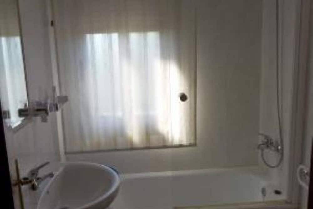 Entire apartment, Ons viewpoint. Apartment for 2-3 people. in Sanxenxo, Rías Baixas