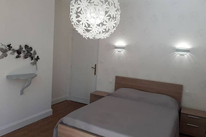 Location de vacances pour 12 personnes, avec jardin, animaux acceptés à Lanobre - 3