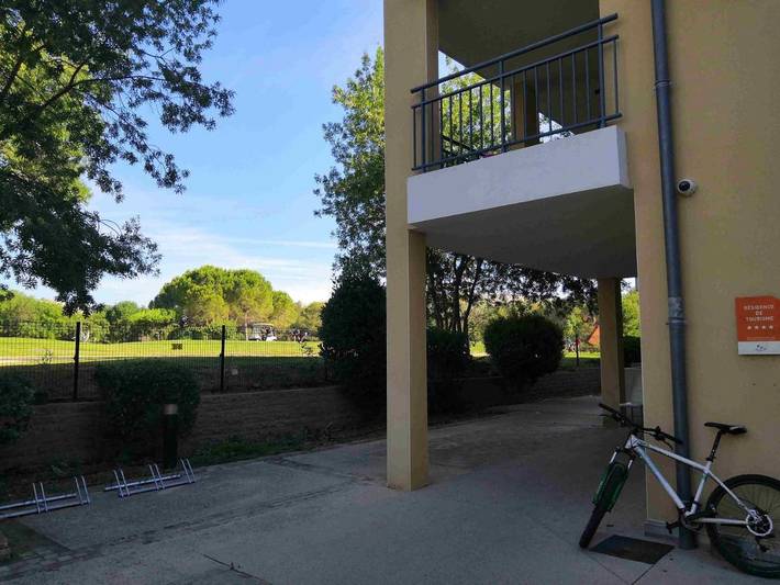 Gîte pour 4 personnes, avec piscine ainsi que vue et jardin à Juvignac - 3