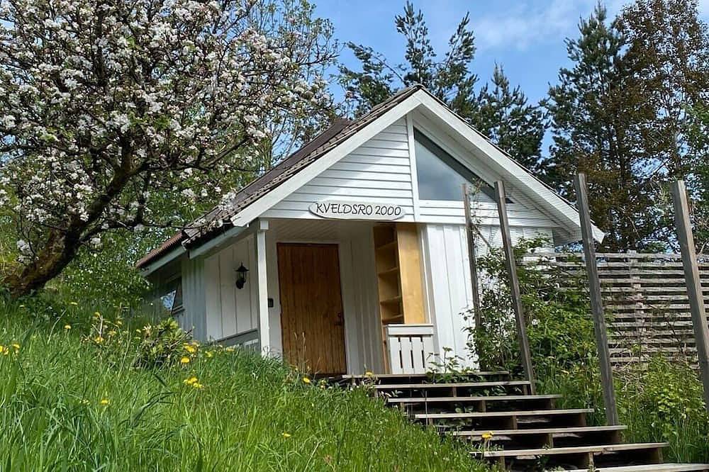 Kveldsro cabin in nice surroundings in Kristiansand