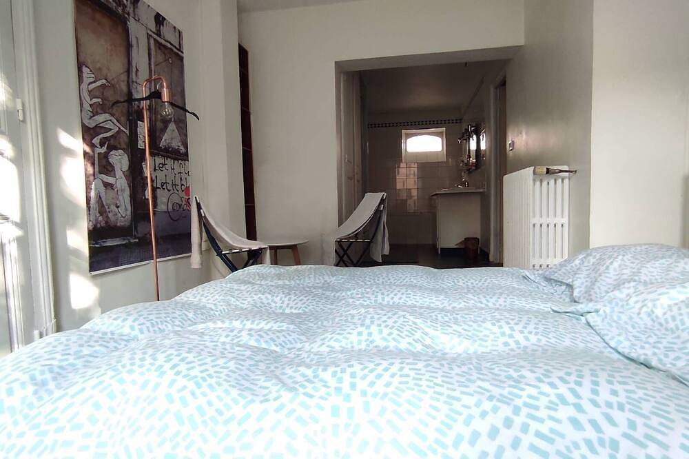 Old house, simple, spacious and bright in Vichy, Vichy region