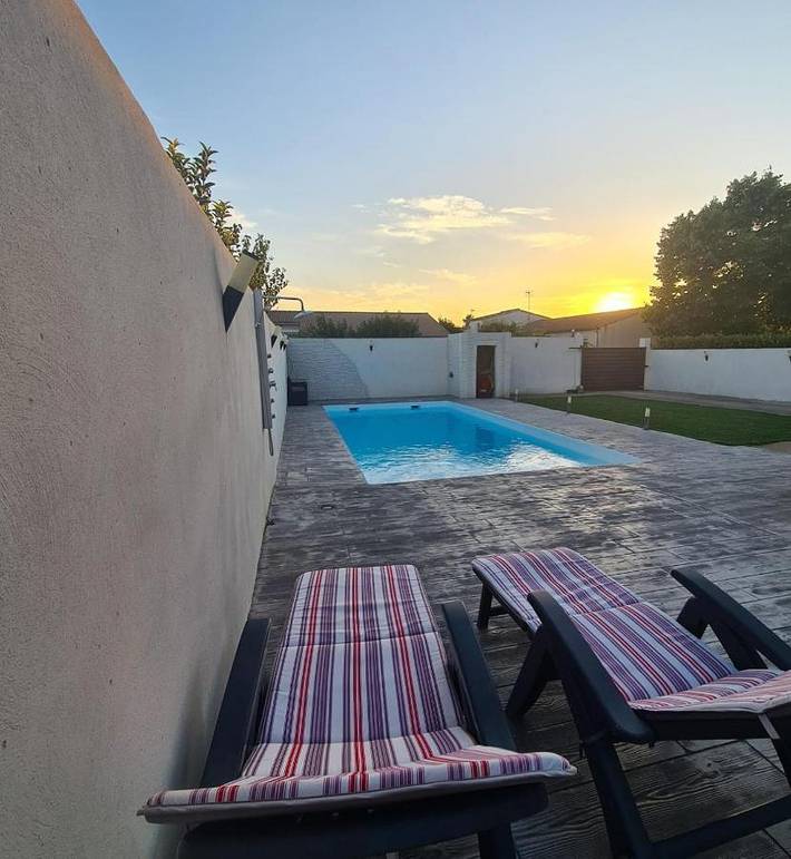 Location de vacances pour 6 personnes, avec Terrasse ainsi que Jardin et Piscine à Vestric-et-Candiac