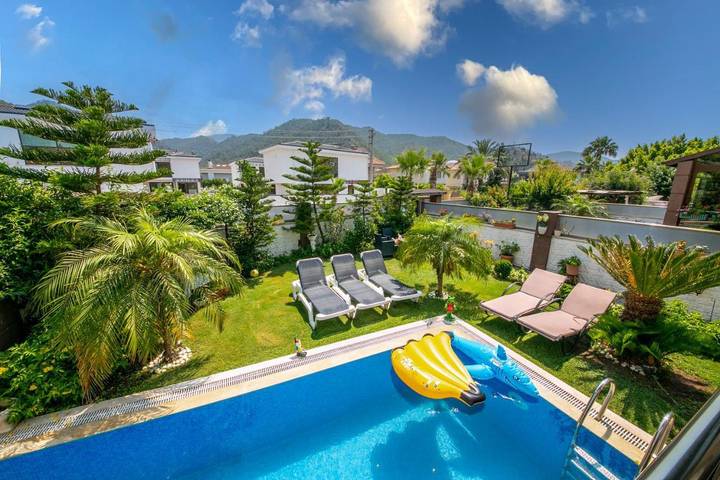Villa pour 8 personnes, avec terrasse ainsi que piscine et vue à Marmaris - 2