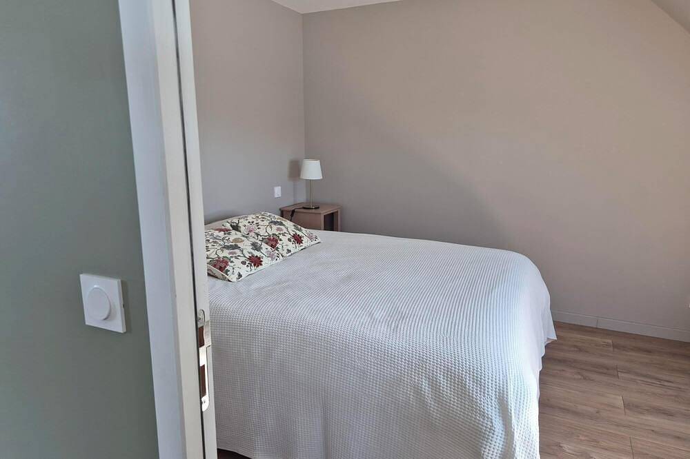 Apartamento entero, Gite de la Planchette with heated swimming pool in Broons, Región de Dinan