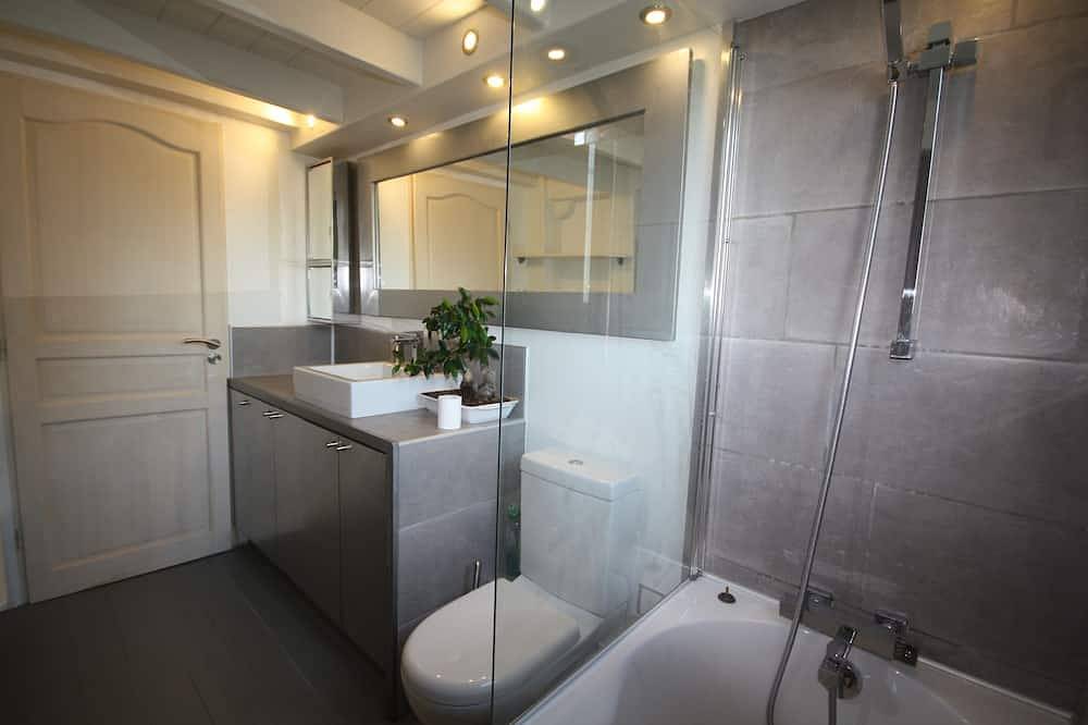 Belle villa, récente confortable bien équipée :avec piscine ,climatisation,wifi in Montauroux, Côte méditerranéenne (France)