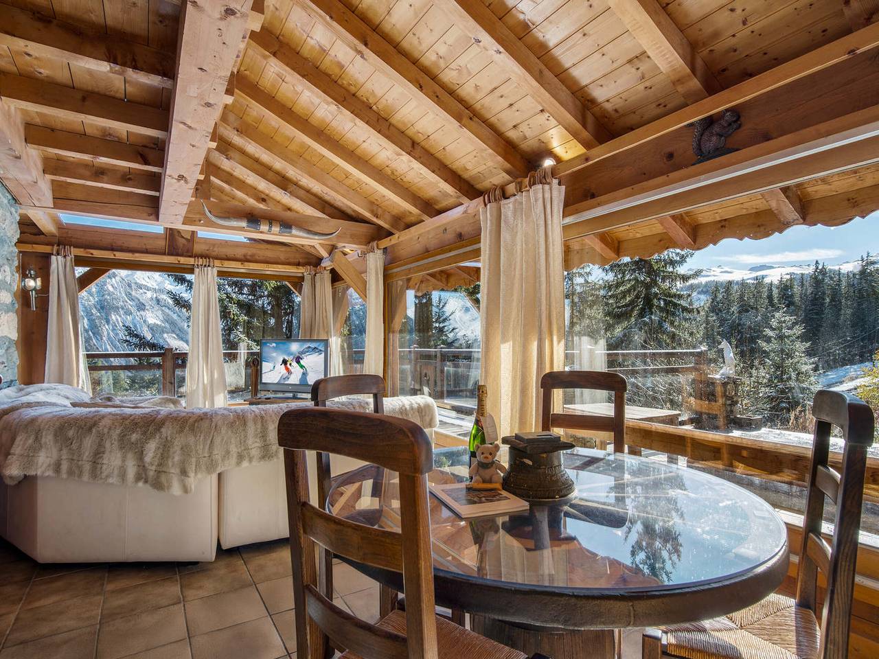 Authentisches Chalet in Courchevel 1850 mit Terrasse und Parkplatz in Courchevel 1850, Saint-Bon-Tarentaise